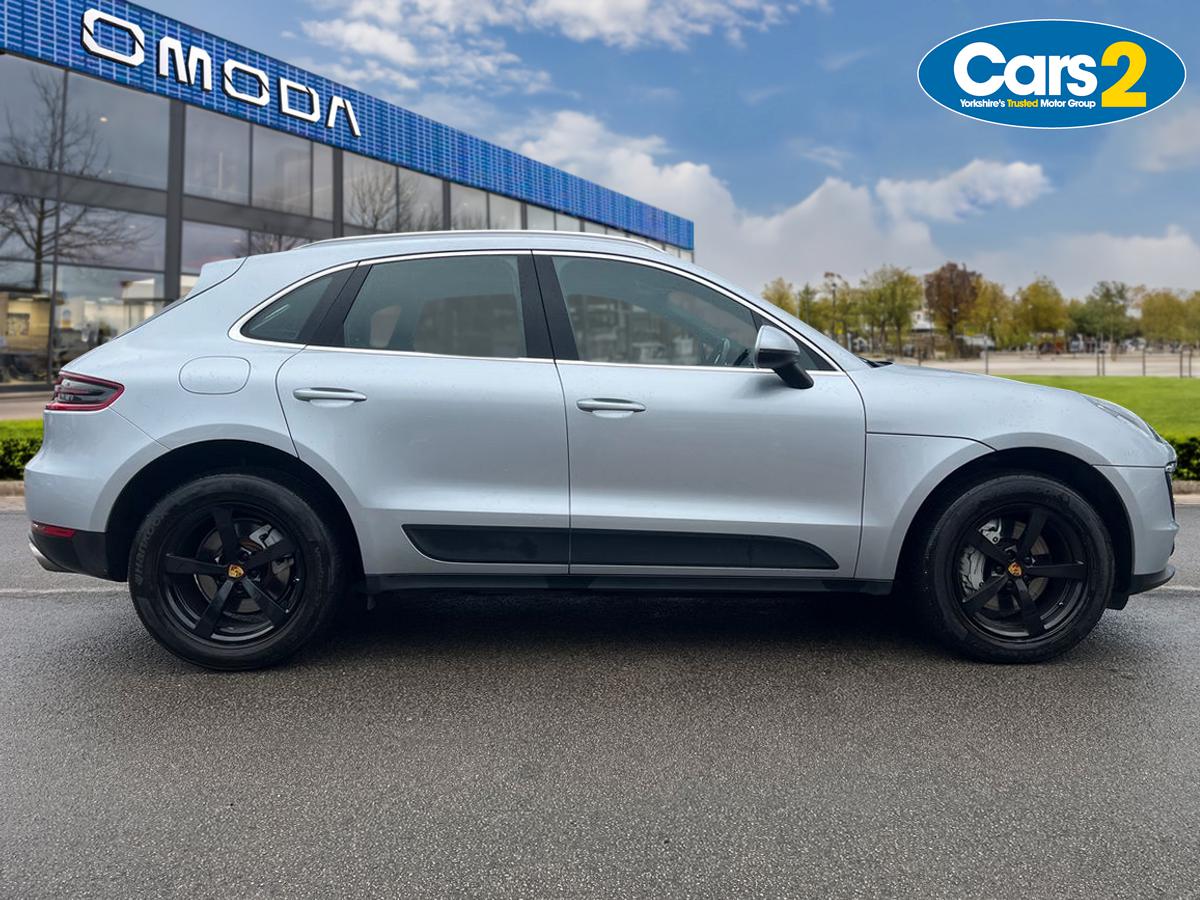 Used Porsche Macan 2016 for sale - 78211973: Photo 2