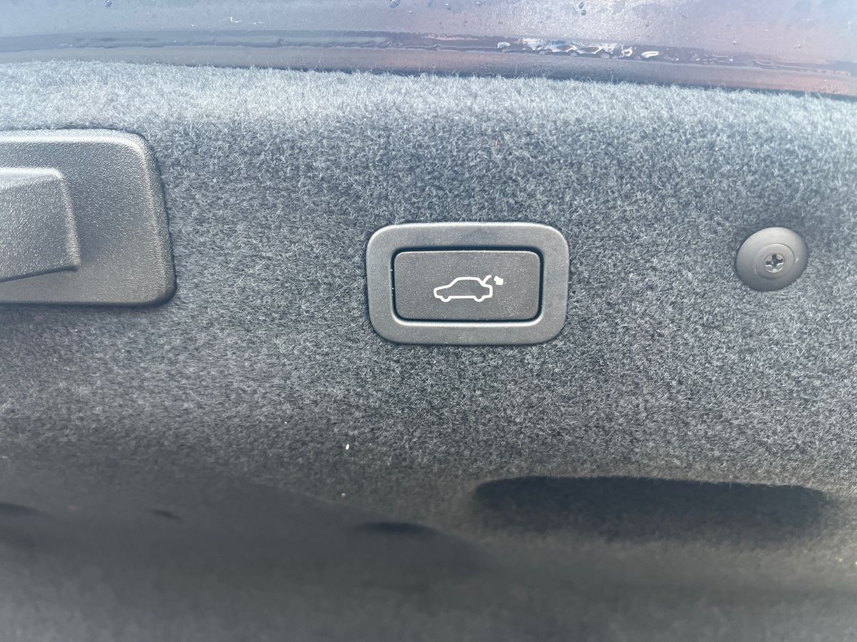 Used Jaguar XF 2021 for sale - 76842193: Photo 21