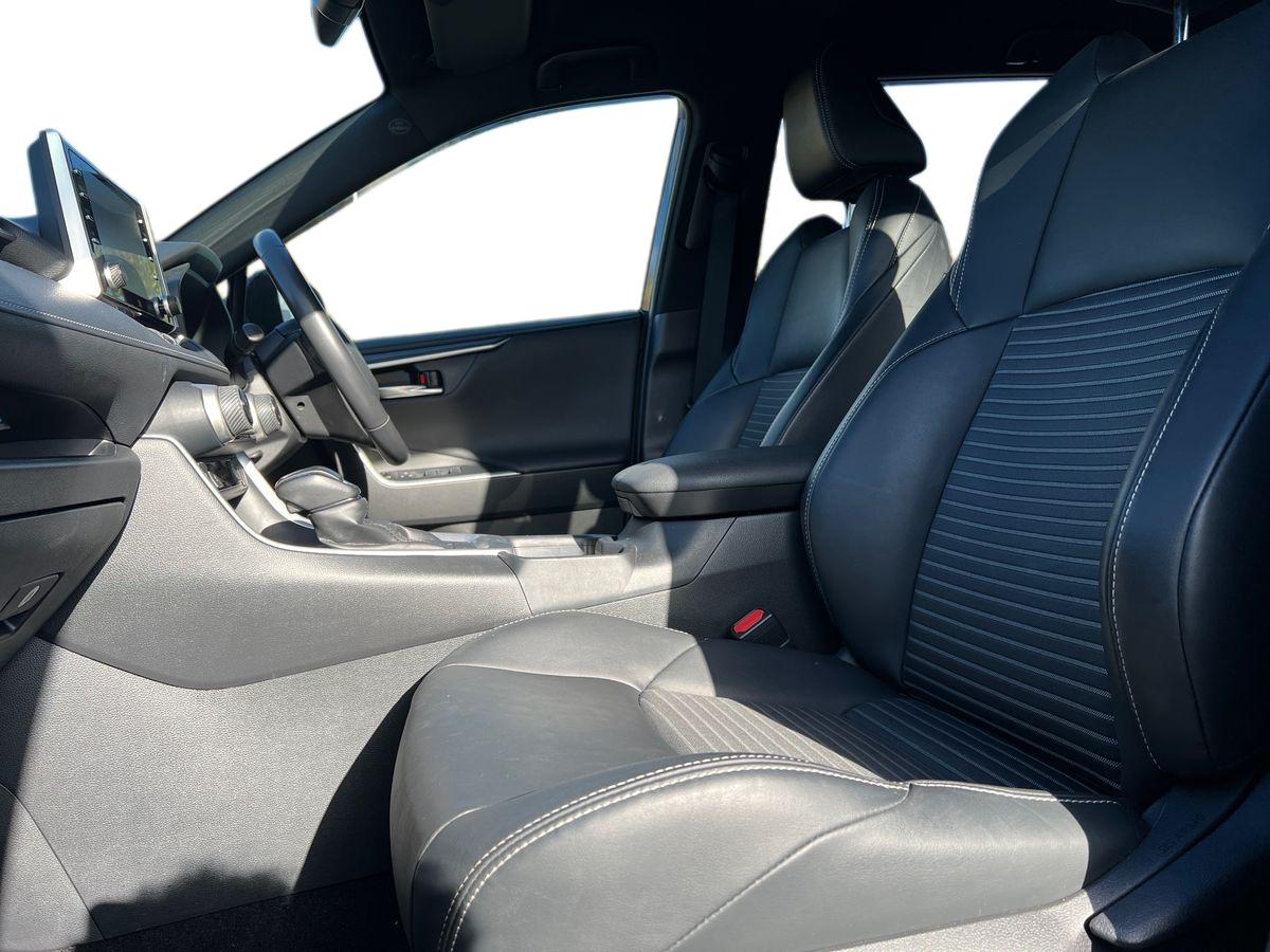 Used Toyota RAV4 2021 for sale - 76568063: Photo 16