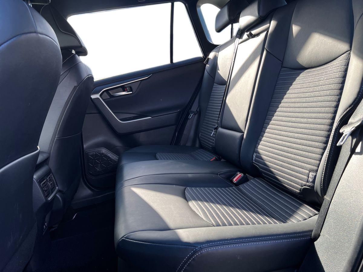 Used Toyota RAV4 2021 for sale - 76568063: Photo 17