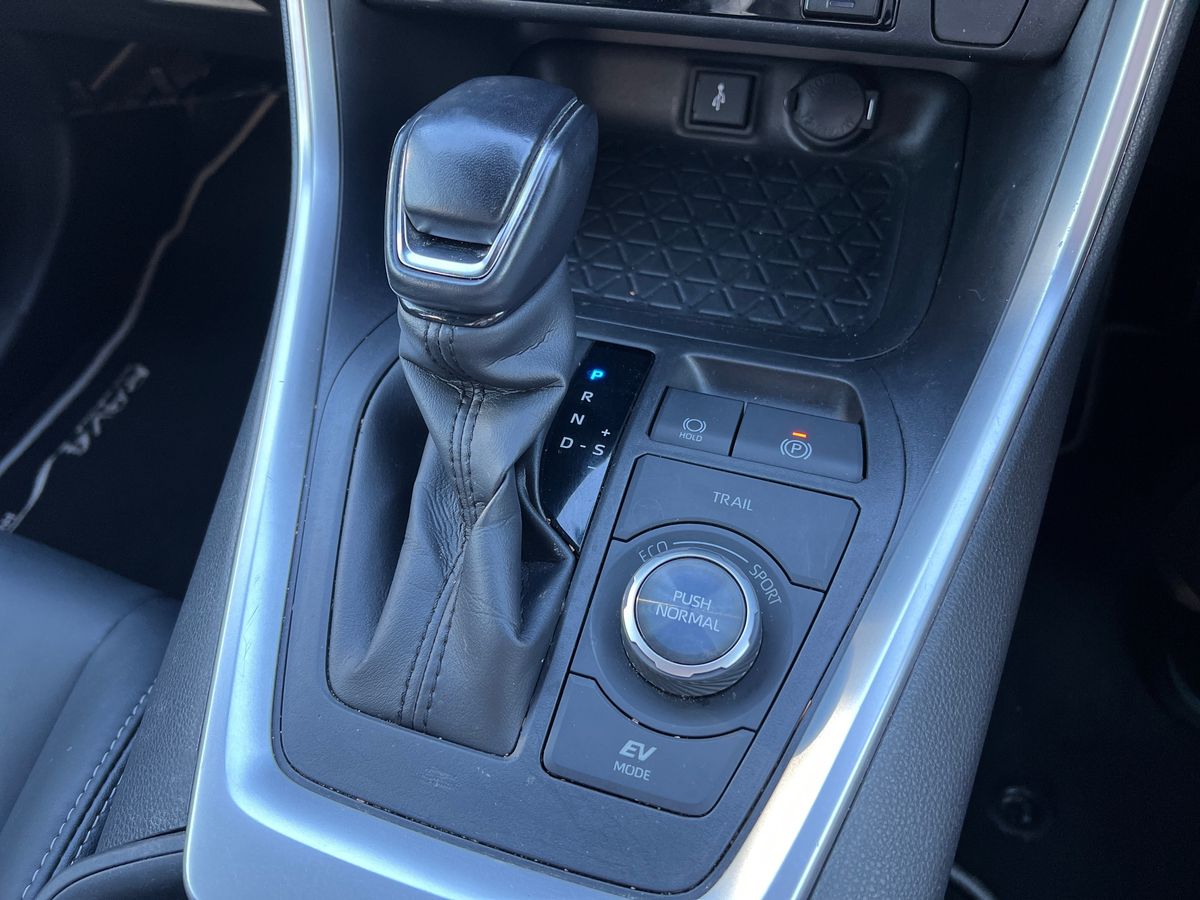 Used Toyota RAV4 2021 for sale - 76568063: Photo 25