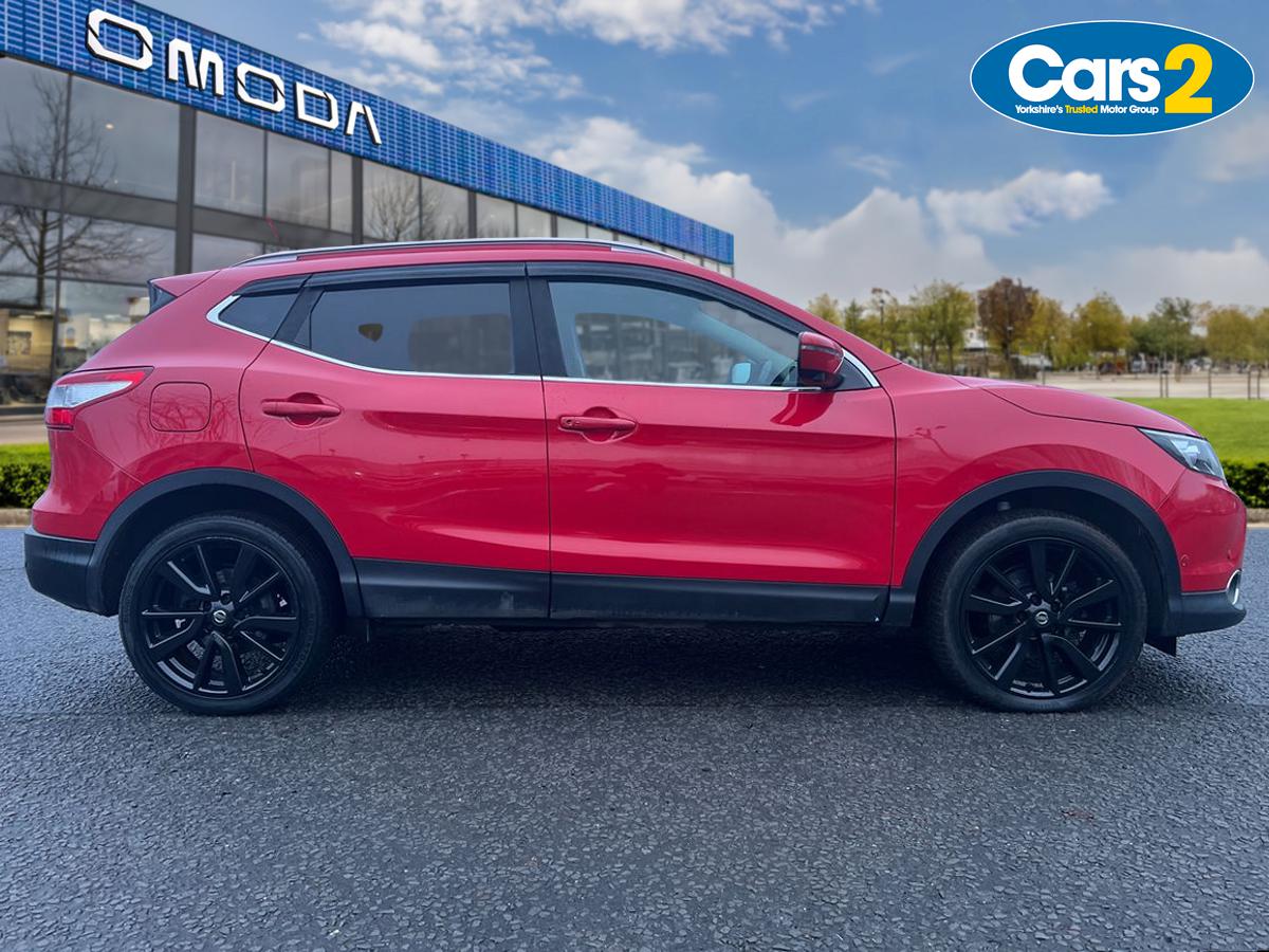 Used Nissan Qashqai 2017 for sale - 77434773: Photo 2