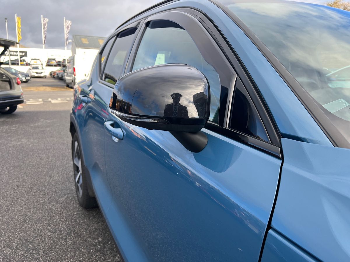 Used Volvo XC40 2023 for sale - 76568139: Photo 24