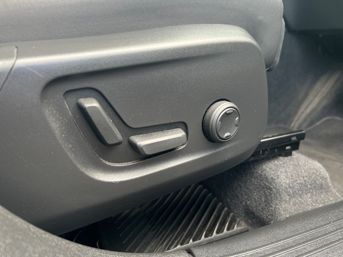 Used Volvo XC40 2023 for sale - 76568139: Photo 31