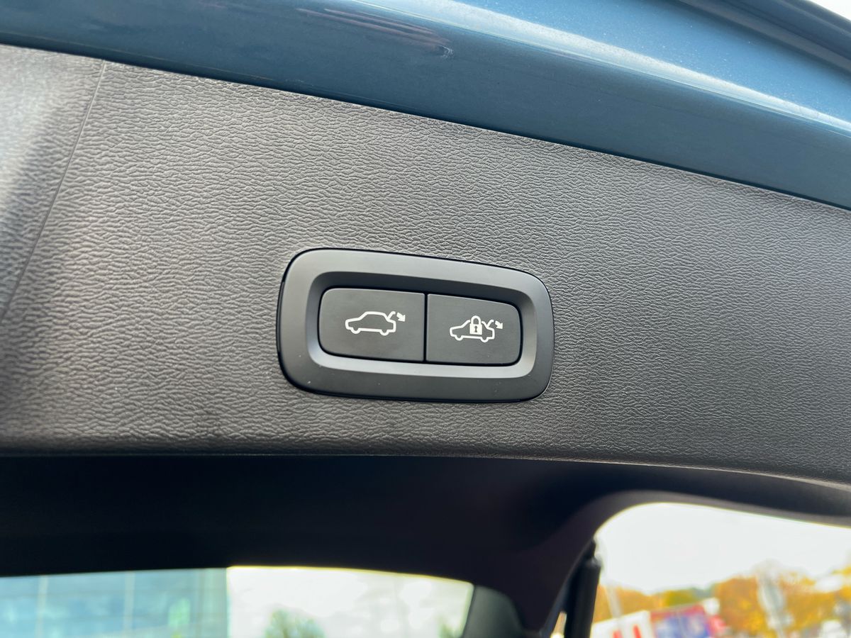 Used Volvo XC40 2023 for sale - 76568139: Photo 33