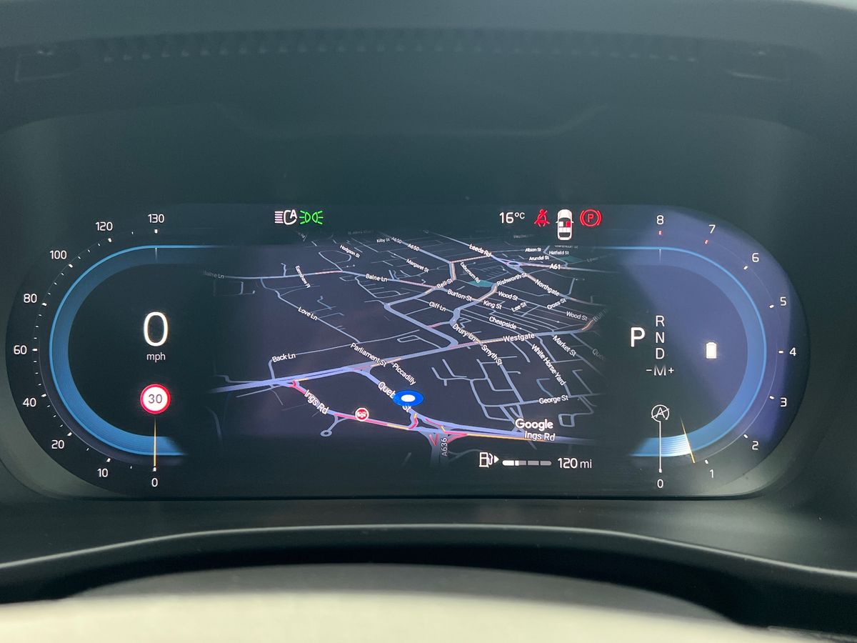 Used Volvo XC40 2023 for sale - 76568139: Photo 40