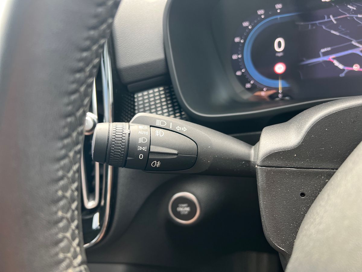 Used Volvo XC40 2023 for sale - 76568139: Photo 42