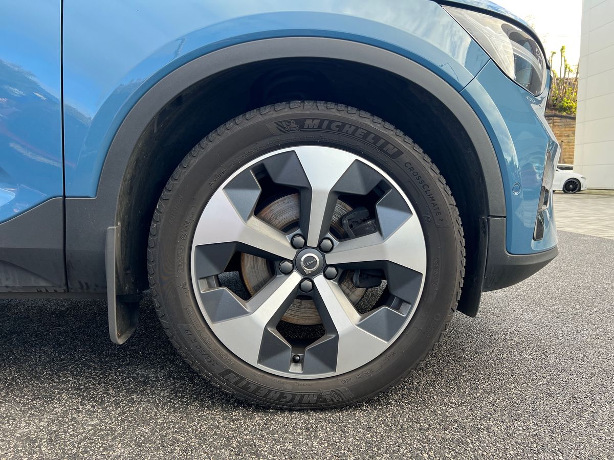 Used Volvo XC40 2023 for sale - 76568139: Photo 9