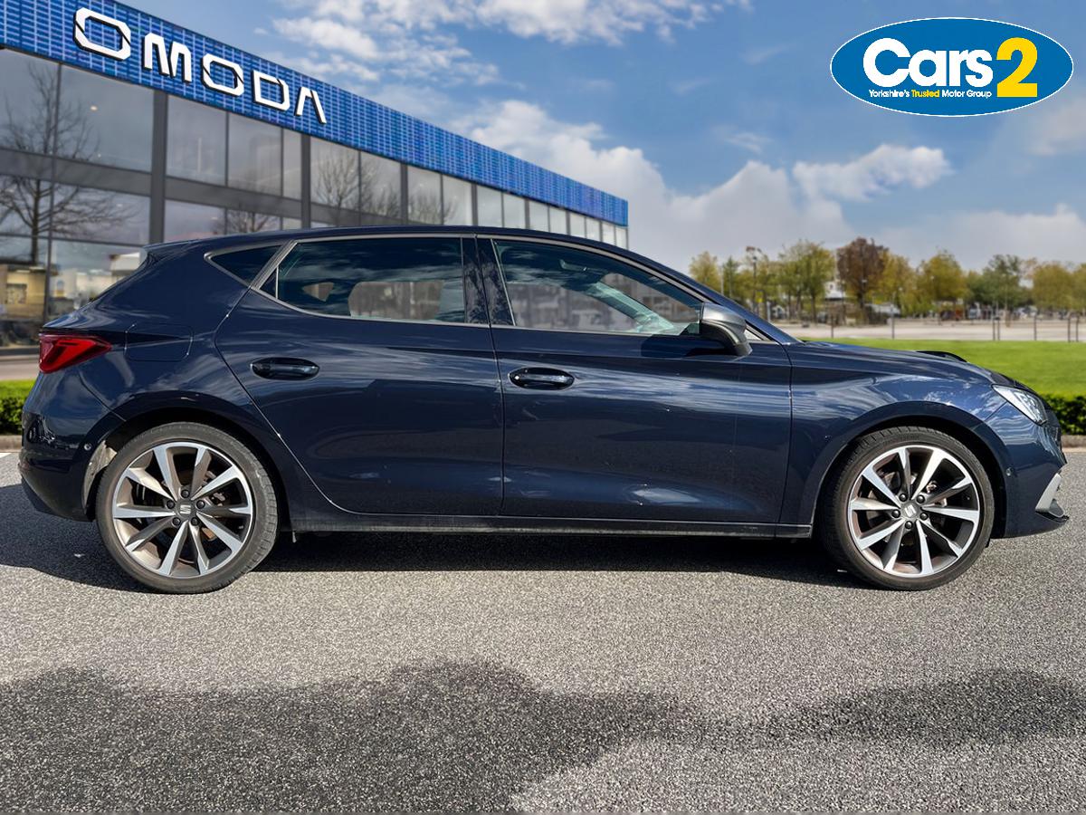 Used SEAT Leon 2023 for sale - 76568072: Photo 2