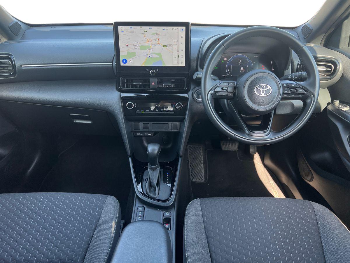 Used Toyota Yaris Cross 2024 for sale - 77942049: Photo 11