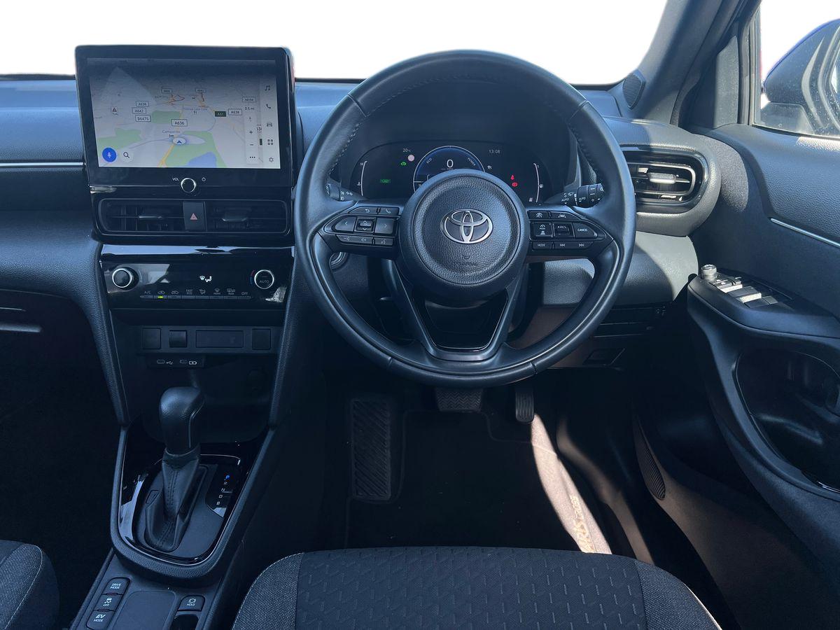 Used Toyota Yaris Cross 2024 for sale - 77942049: Photo 12