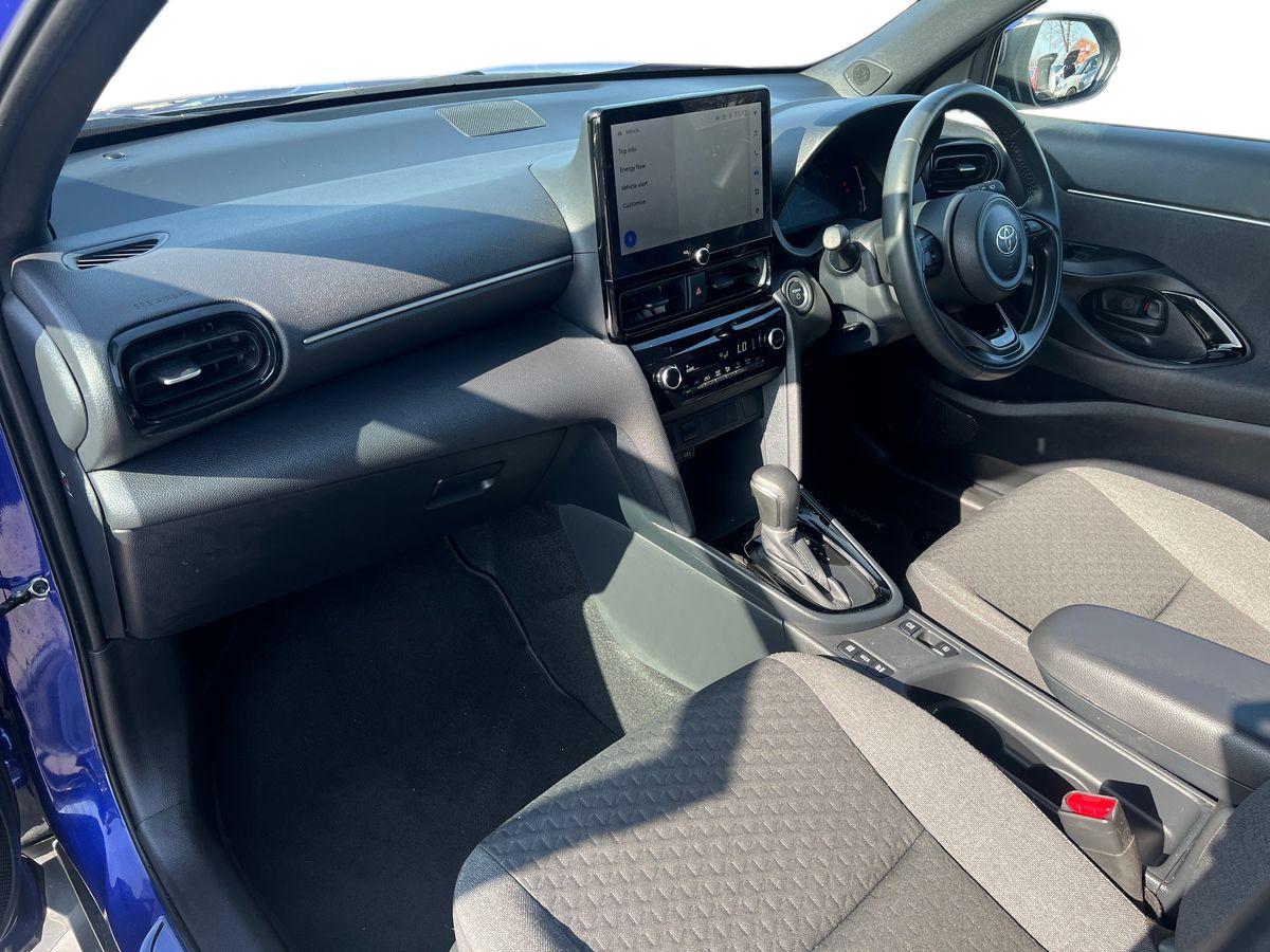 Used Toyota Yaris Cross 2024 for sale - 77942049: Photo 15