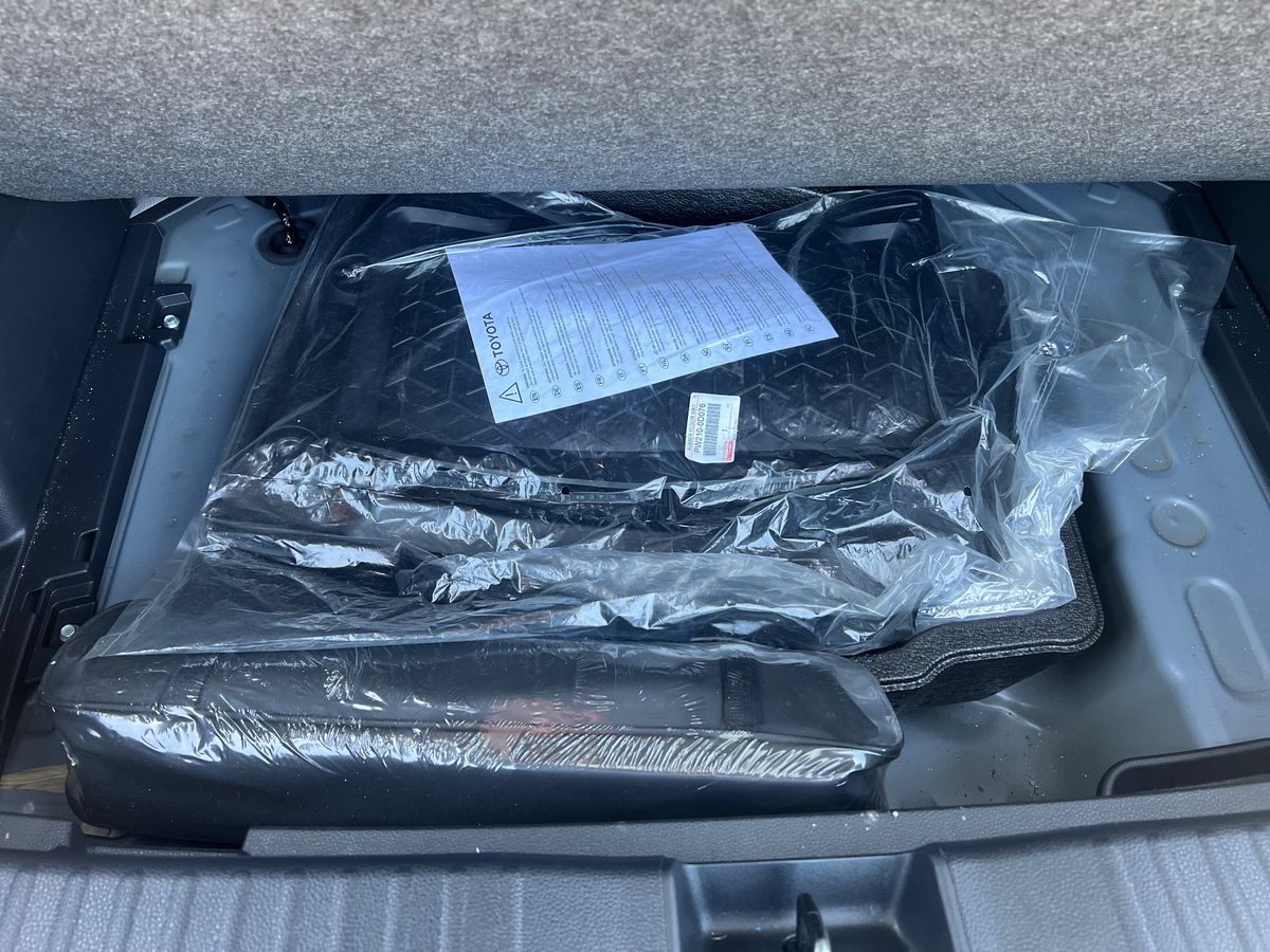 Used Toyota Yaris Cross 2024 for sale - 77942049: Photo 21