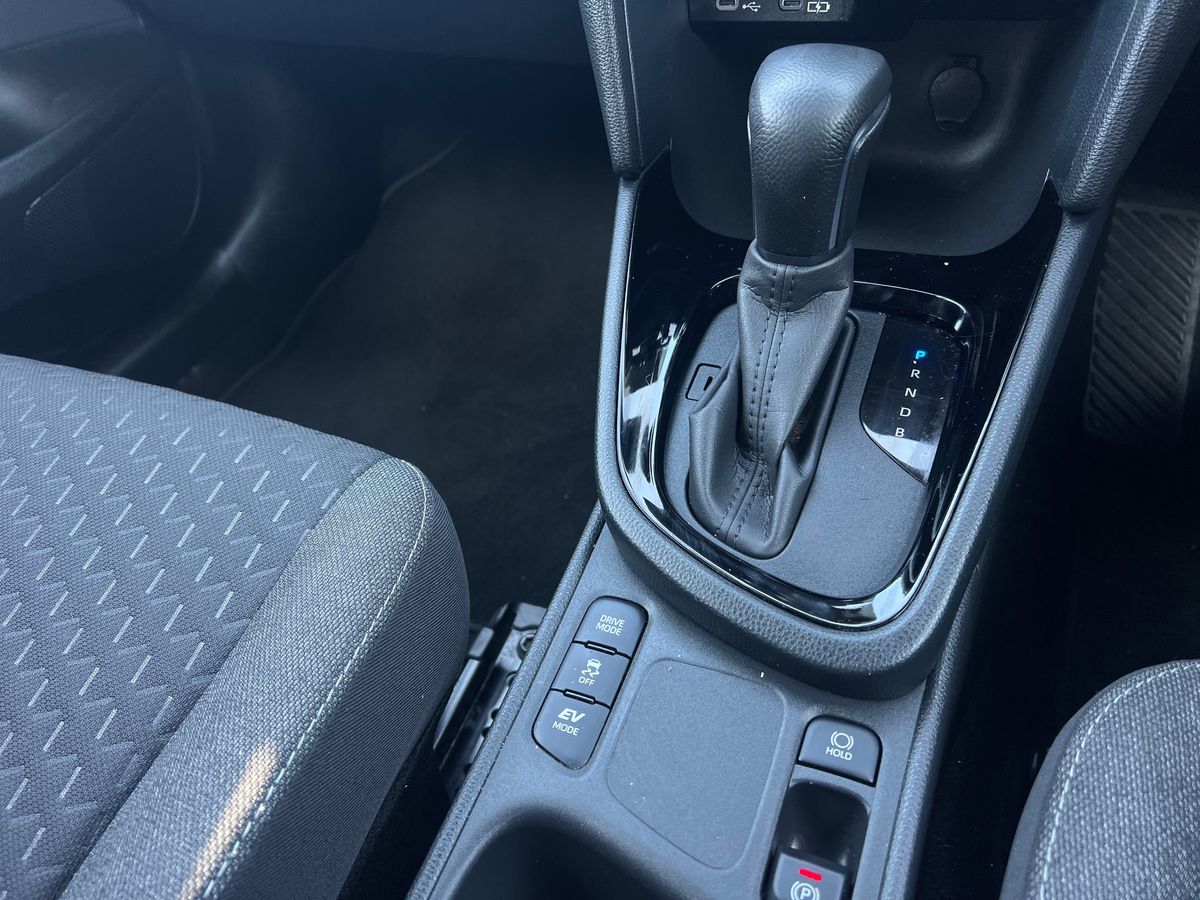 Used Toyota Yaris Cross 2024 for sale - 77942049: Photo 25