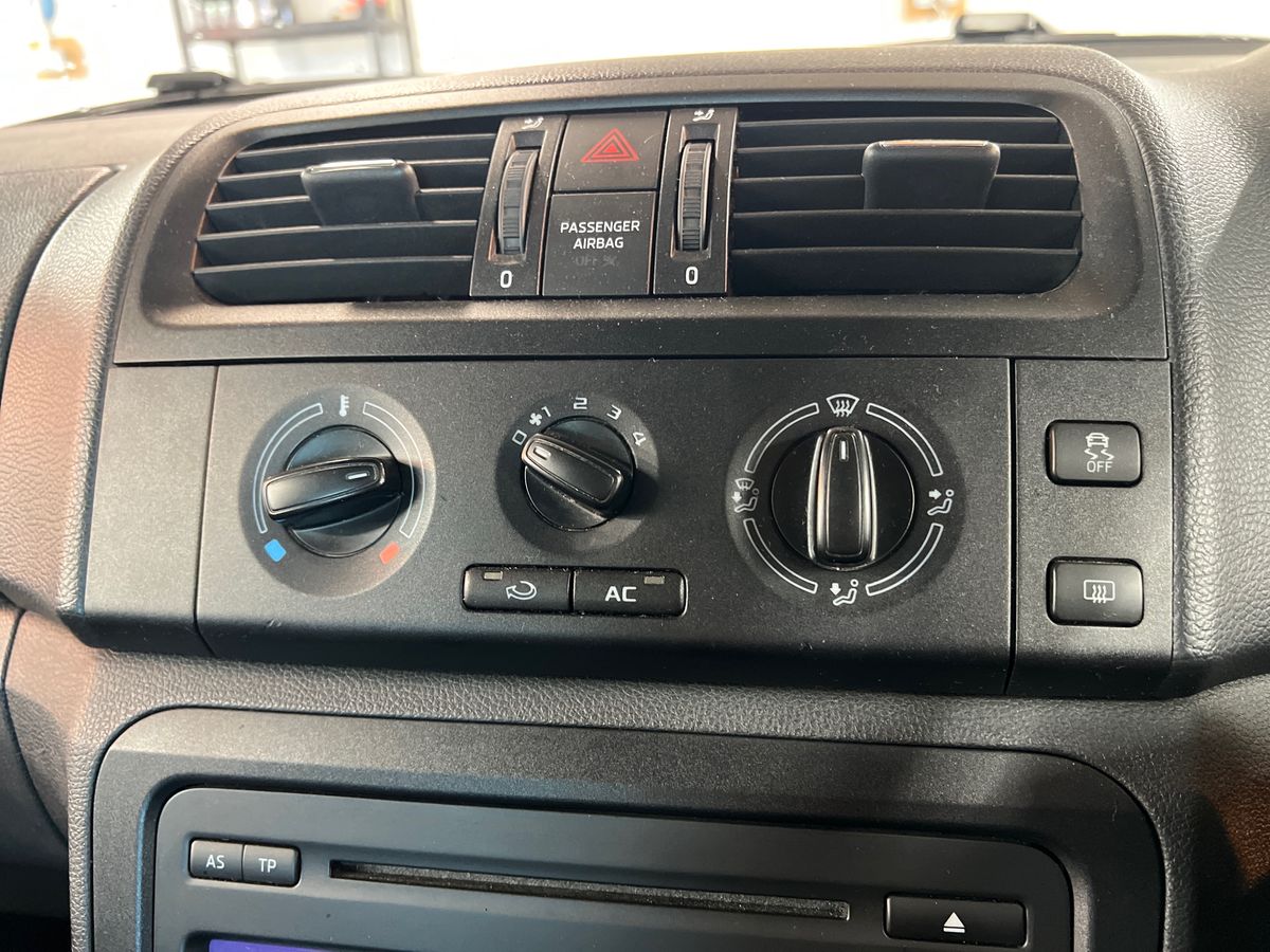 Used Skoda Fabia 2013 for sale - 77979011: Photo 24