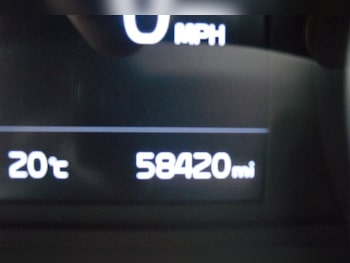 Used Kia Stonic 2018 for sale - 75335826: Photo
