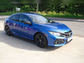 Used Honda Civic 2018 for sale - 76055876: Photo 2