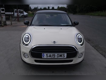 Used MINI Hatch 2019 for sale - 76055872: Photo