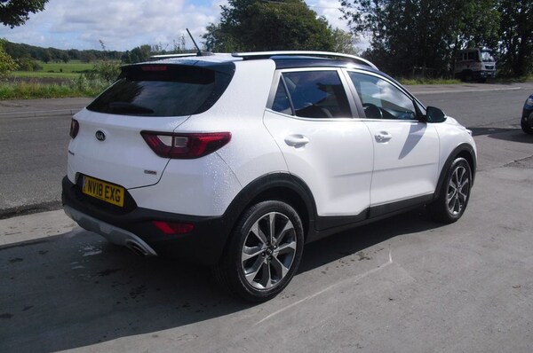 Used Kia Stonic 2018 for sale - 76055879: Photo 6