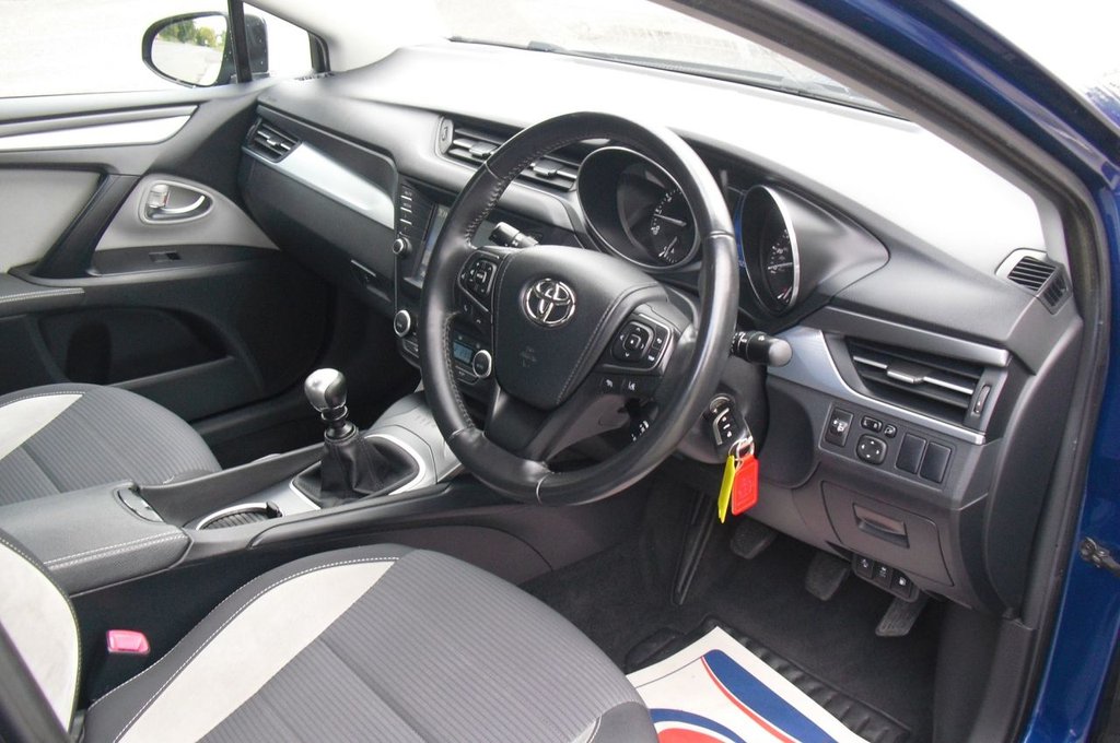Used Toyota Avensis 2015 for sale - 76055878: Photo 17