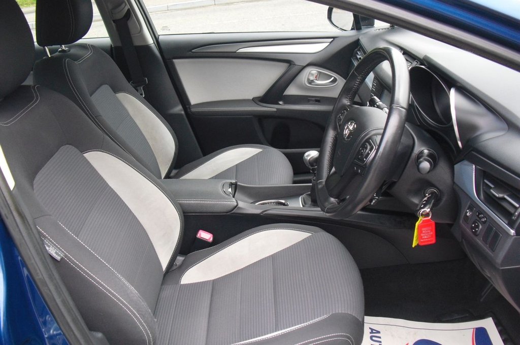 Used Toyota Avensis 2015 for sale - 76055878: Photo 18