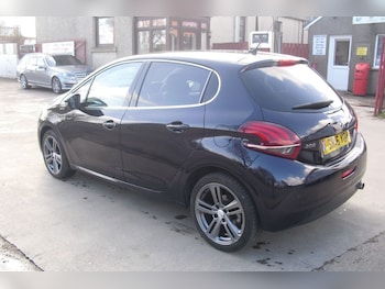Used Peugeot 208 2016 for sale - 77967678: Photo