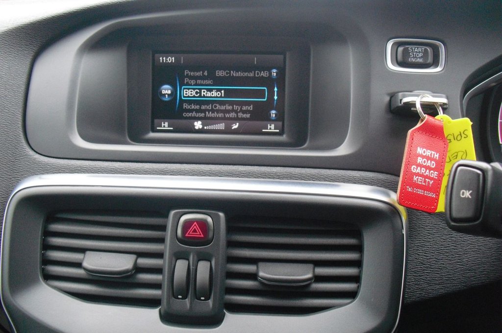 Used Volvo V40 2015 for sale - 78097225: Photo 12