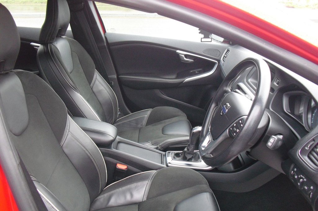 Used Volvo V40 2015 for sale - 78097225: Photo 15