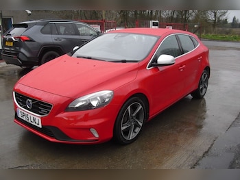 Used Volvo V40 2015 for sale - 78097225: Photo