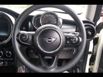 Used MINI Hatch 2019 for sale - 75359063: Photo