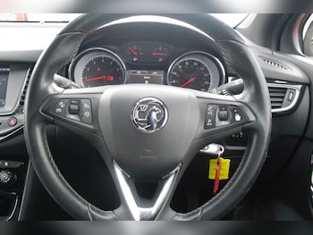 Used Vauxhall Astra 2017 for sale - 78331063: Photo