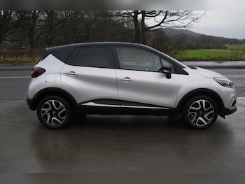 Used Renault Captur 2019 for sale - 77302510: Photo