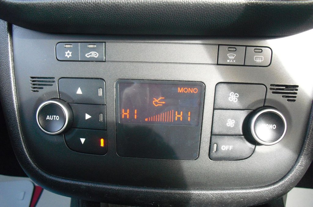 Used Fiat Punto 2014 for sale - 77936412: Photo 12