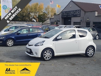2013 (63) - 1.0 VVT-i Mode 3dr