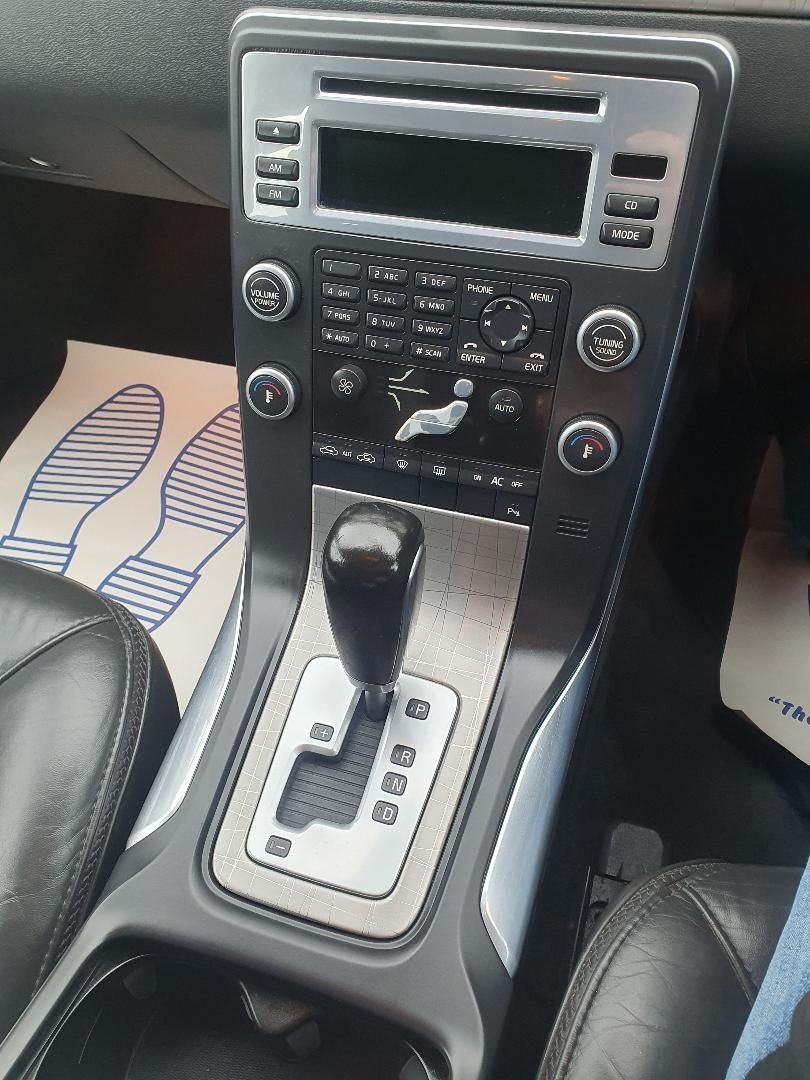 Used Volvo XC70 2011 for sale - 77422335: Photo 10