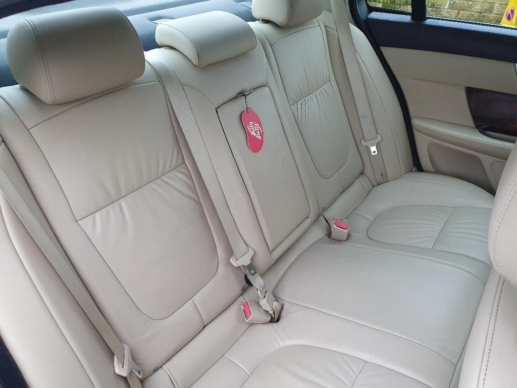 Used Jaguar XF 2010 for sale - 77262950: Photo 10