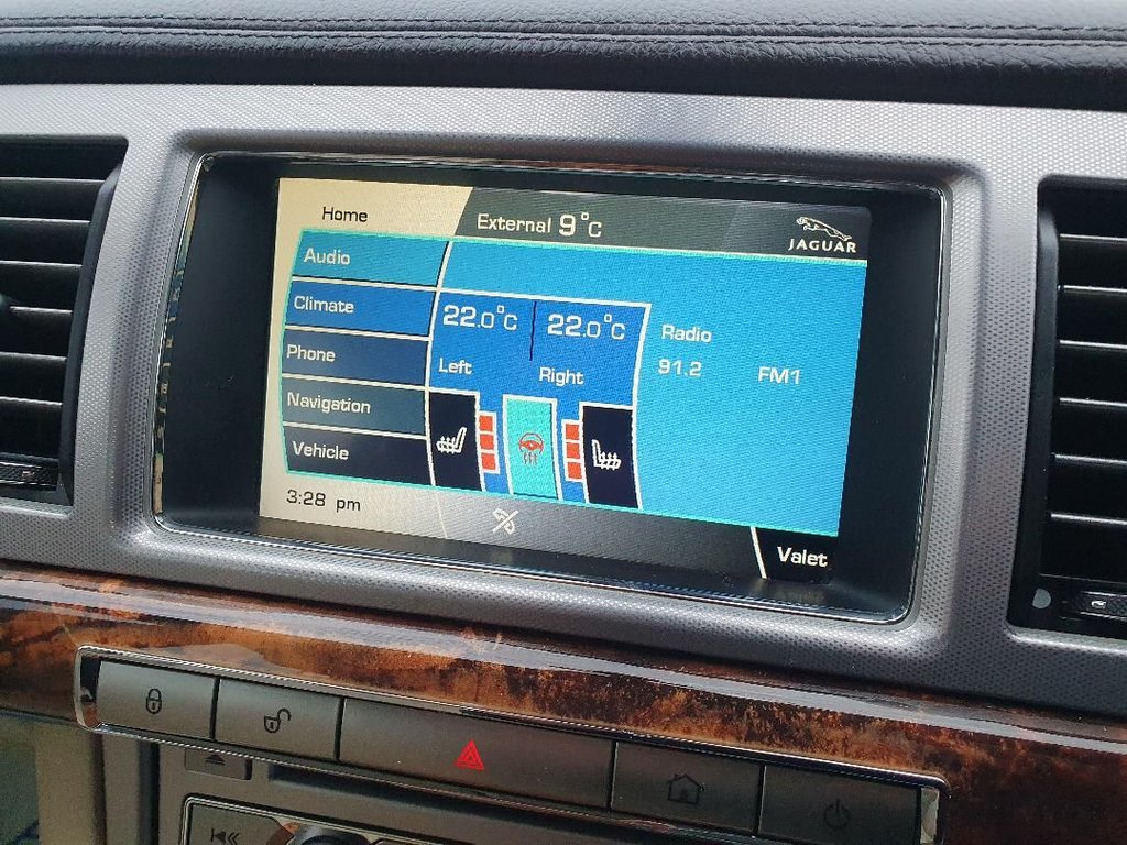 Used Jaguar XF 2010 for sale - 77262950: Photo 12