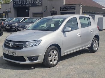 Used Dacia Sandero 2015 for sale - 79289131: Photo