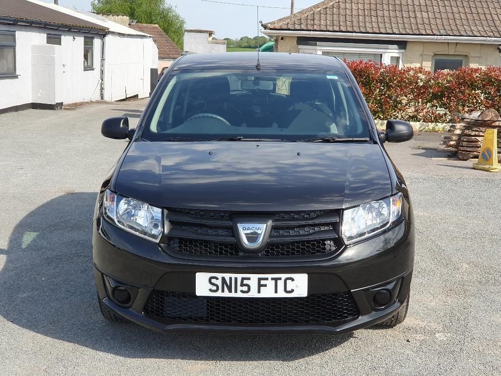 Used Dacia Sandero 2015 for sale - 76322032: Photo 2