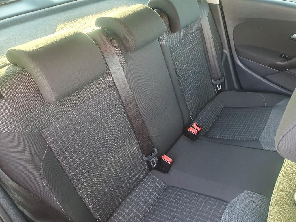 Used Volkswagen Polo 2015 for sale - 77820611: Photo 12