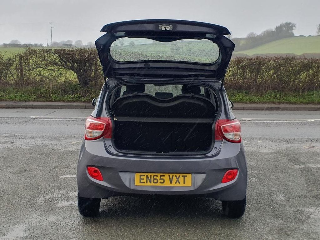 Used Hyundai i10 2015 for sale - 77437213: Photo 9