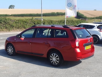 Used Dacia Logan MCV 2017 for sale - 76322030: Photo