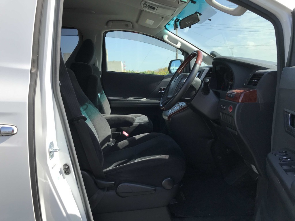Used Toyota Vellfire 2010 for sale - 76344257: Photo 11