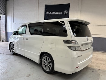 Used Toyota Vellfire 2010 for sale - 75570805: Photo