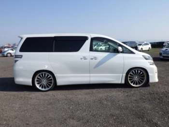 Used Toyota Vellfire 2013 for sale - 74720570: Photo