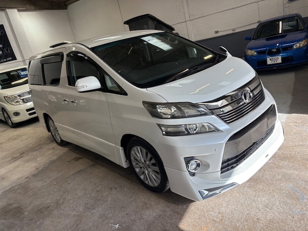 Used Toyota Vellfire 2012 for sale - 75571831: Photo 1