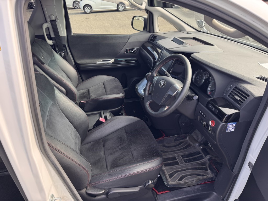 Used Toyota Vellfire 2013 for sale - 76557111: Photo 10