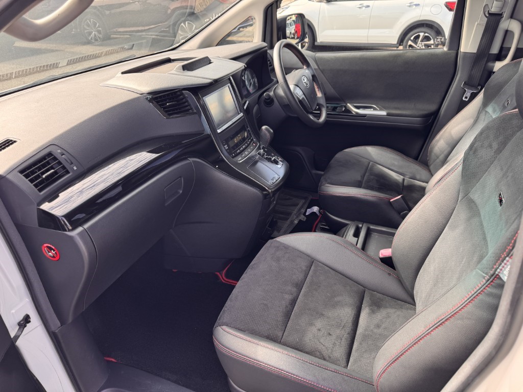 Used Toyota Vellfire 2013 for sale - 76557111: Photo 12