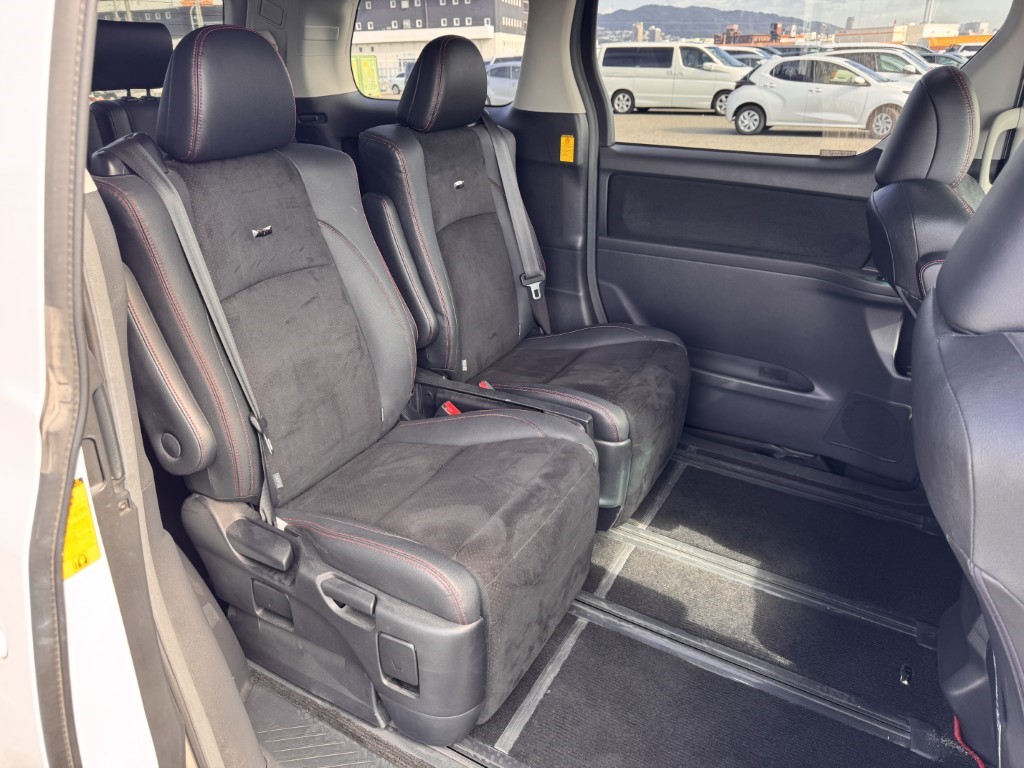 Used Toyota Vellfire 2013 for sale - 76557111: Photo 14