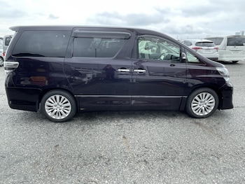Used Toyota Vellfire 2013 for sale - 75569789: Photo